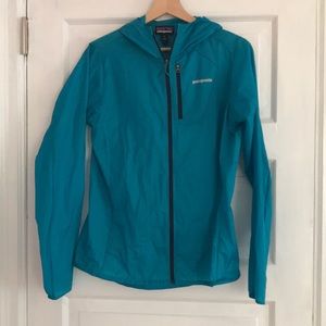Patagonia women’s windbreaker